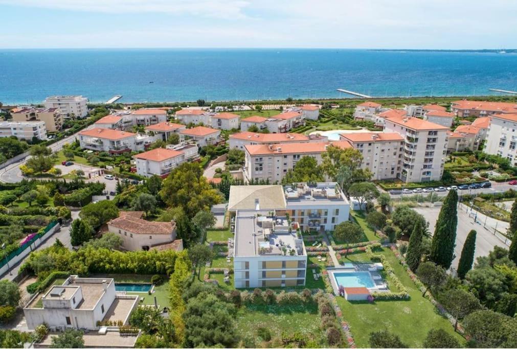 Newly Built With Pool, Walk To The * Antibes